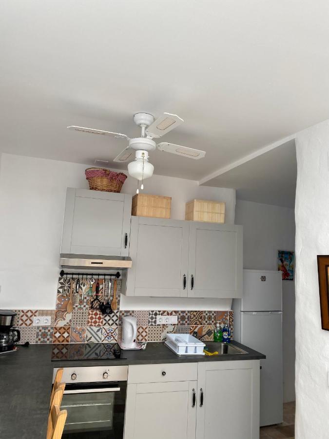Cheerful One Bedroom Townhouse With Patio Арчес Экстерьер фото